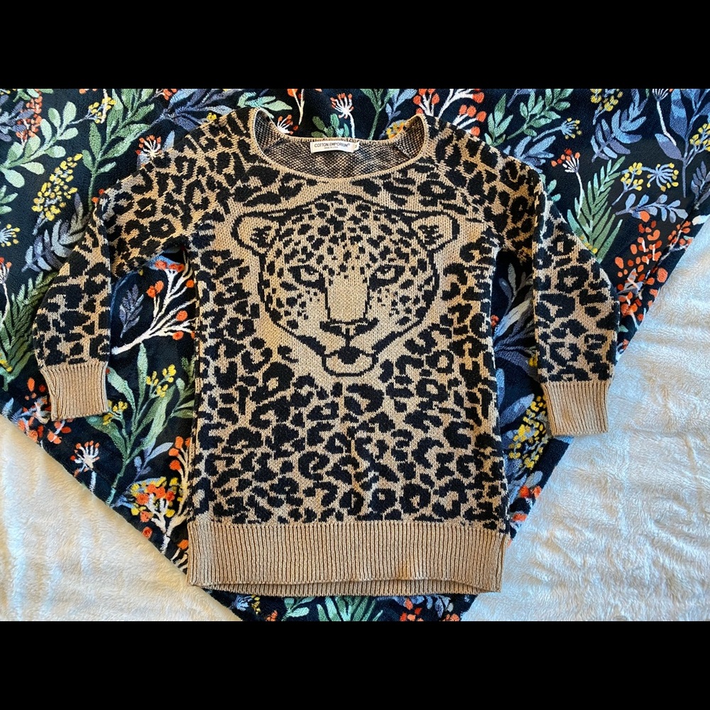 Medium Brown Leopard animal print sweater. Work casual vintage cute warm thick